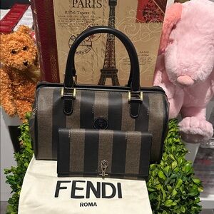 FENDI Pequin Boston with wallet - authentic
